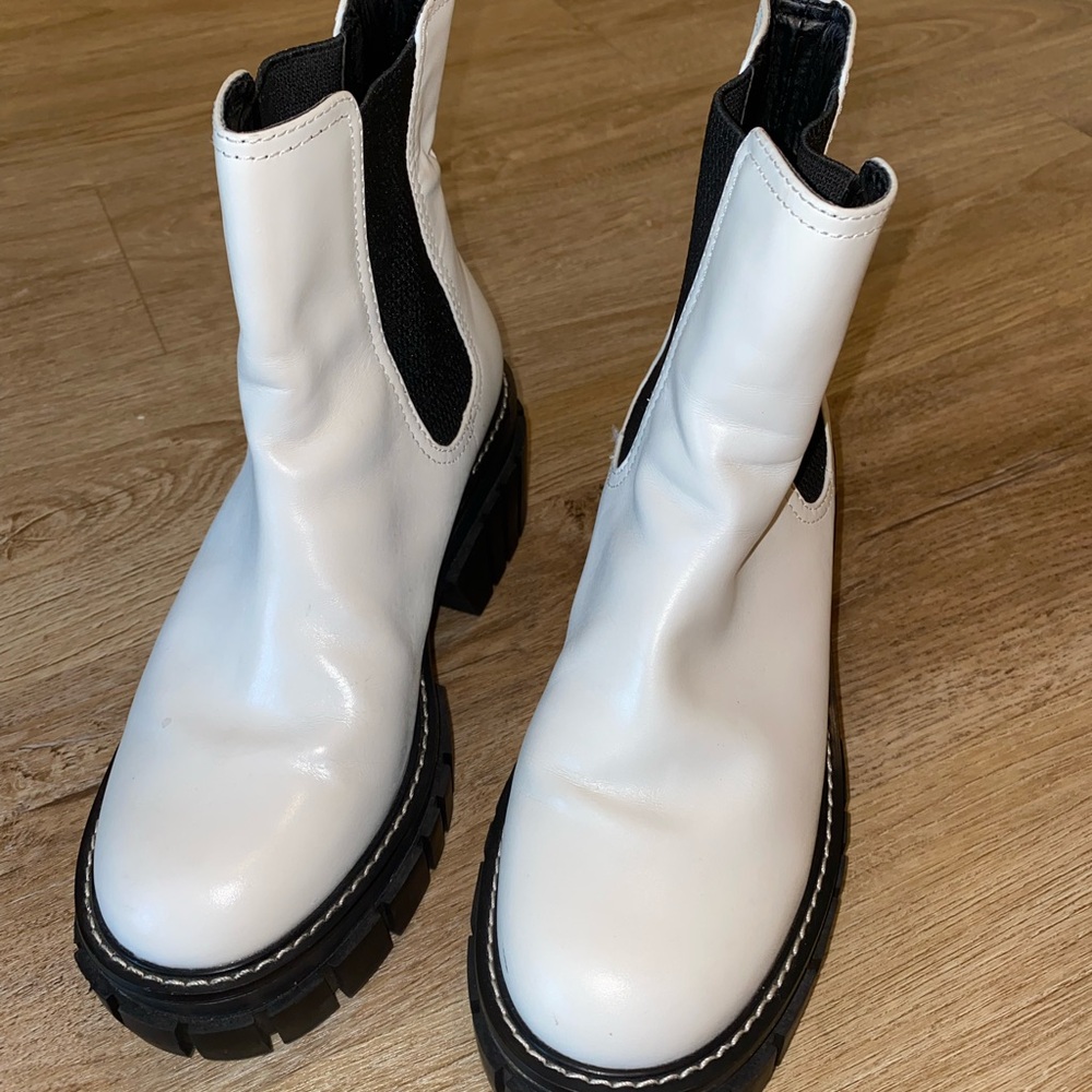 Gianni Bini White low calf combat style slip on Boots size 8